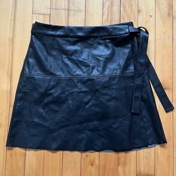 Wilfred Free Dresses & Skirts - Wilfred Free Faux Leather Wrap Skirt Black Belted A Line Size Medium
